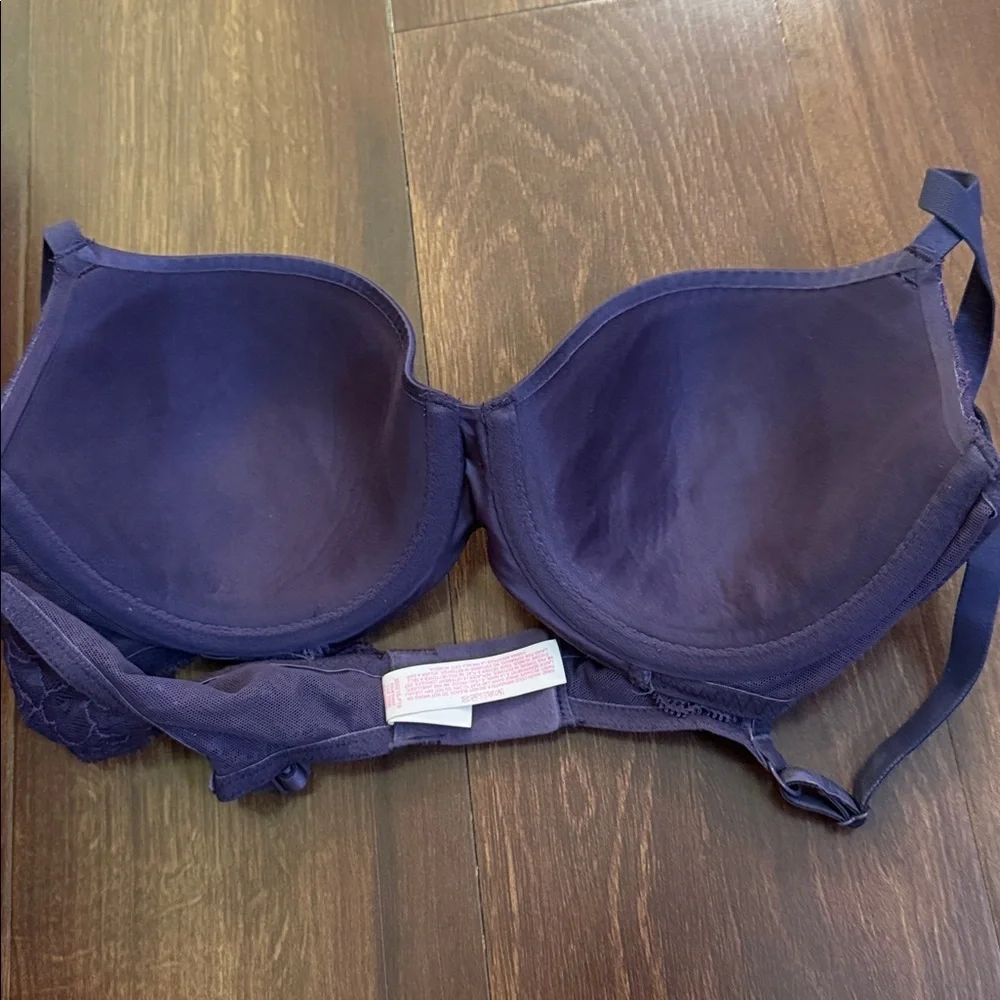 VICTORIA’S SECRET Purple Lace Trim Underwire Bra Size 36C